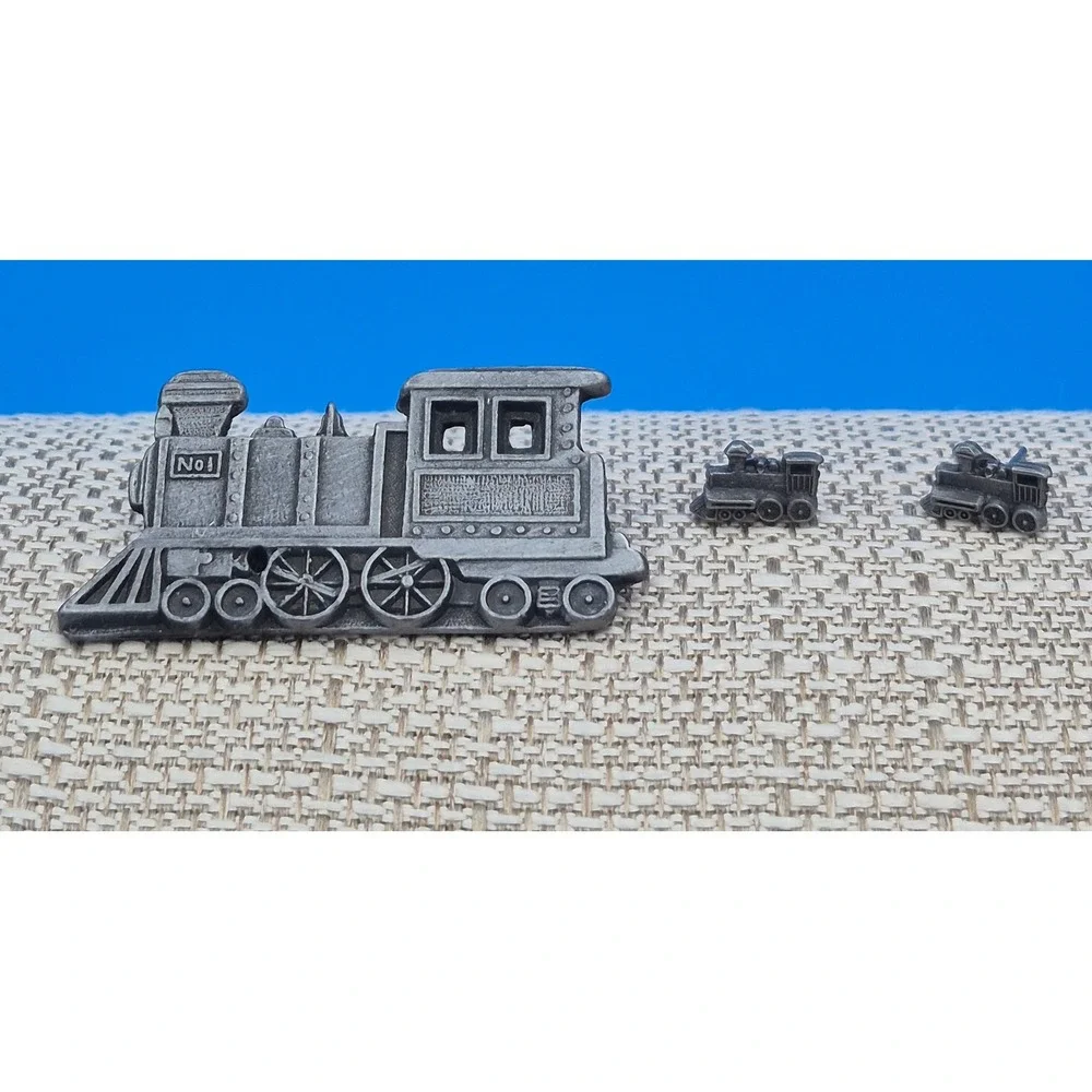 Vintage Train Brooch Earring Set Silver Tone Locomotive Steam Engine No 1